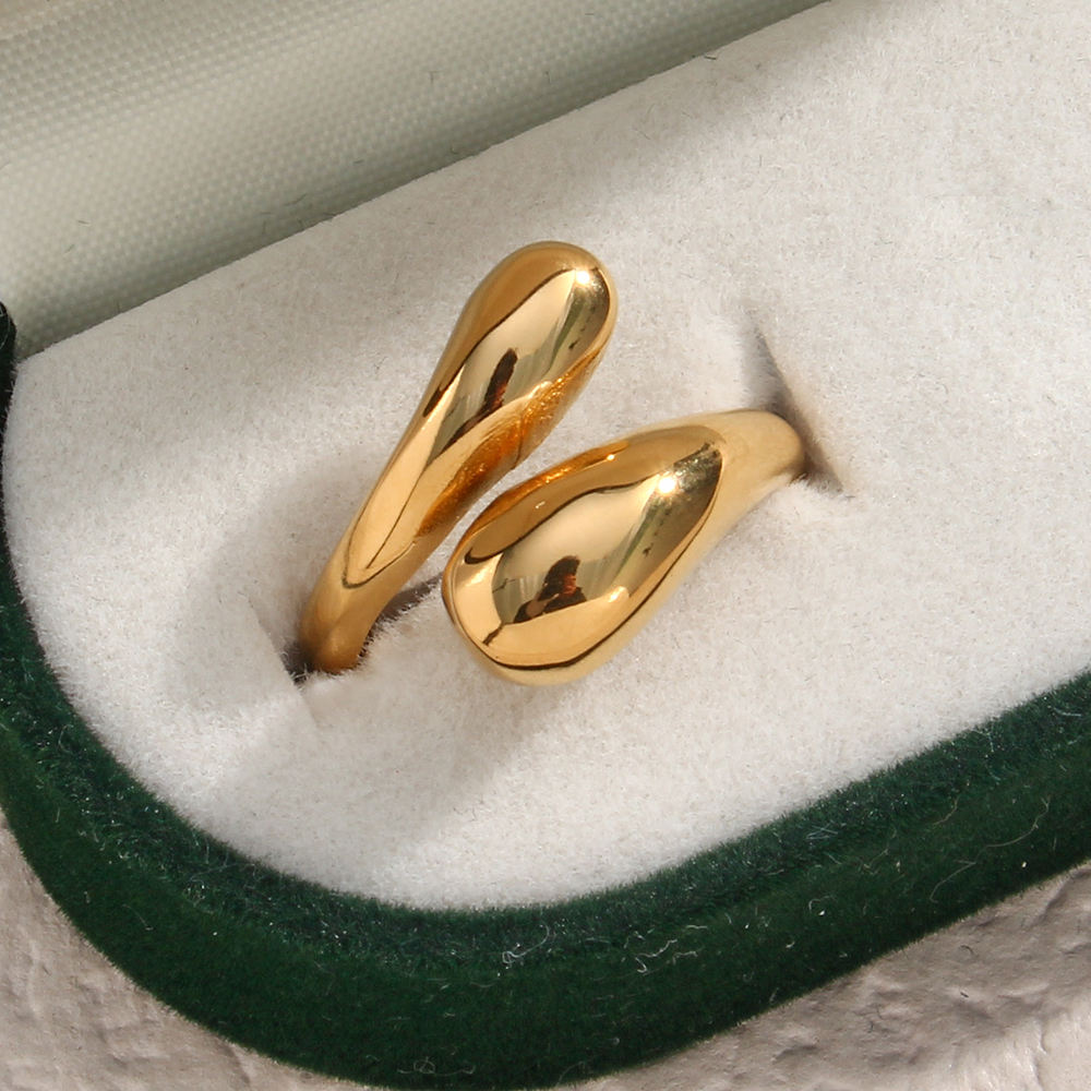 Golden Tone Snake Ring för kvinnor